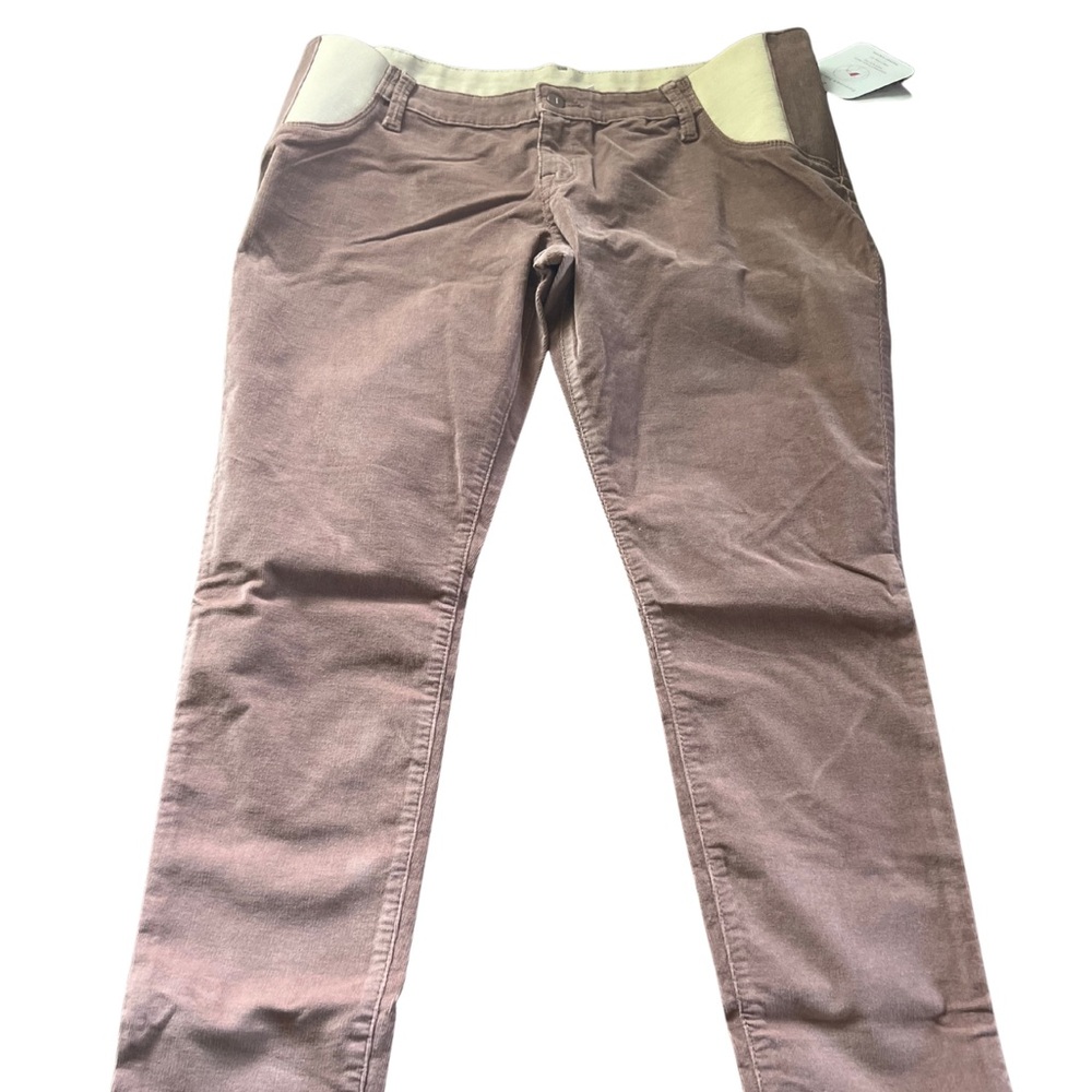Ingrid & Isabel expandable maternity pant